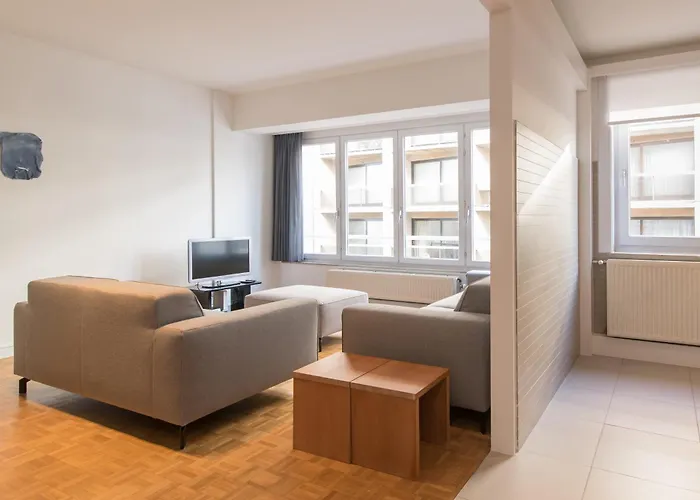 Lecomte - The Shoreline Seaview 187