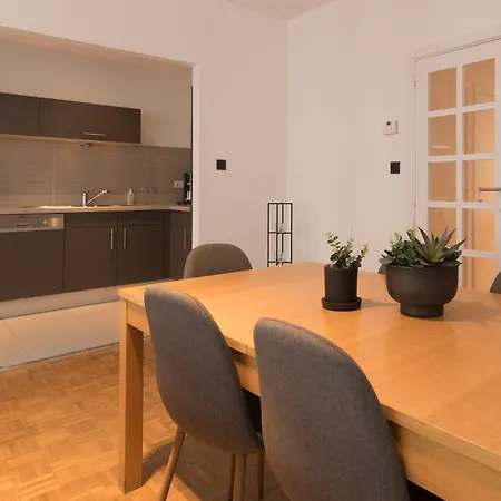 Apartmán Lecomte - The Shoreline Seaview 187 *